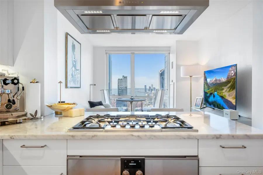460 W 42nd Street #57G, Manhattan, NY 10036 - Image #2