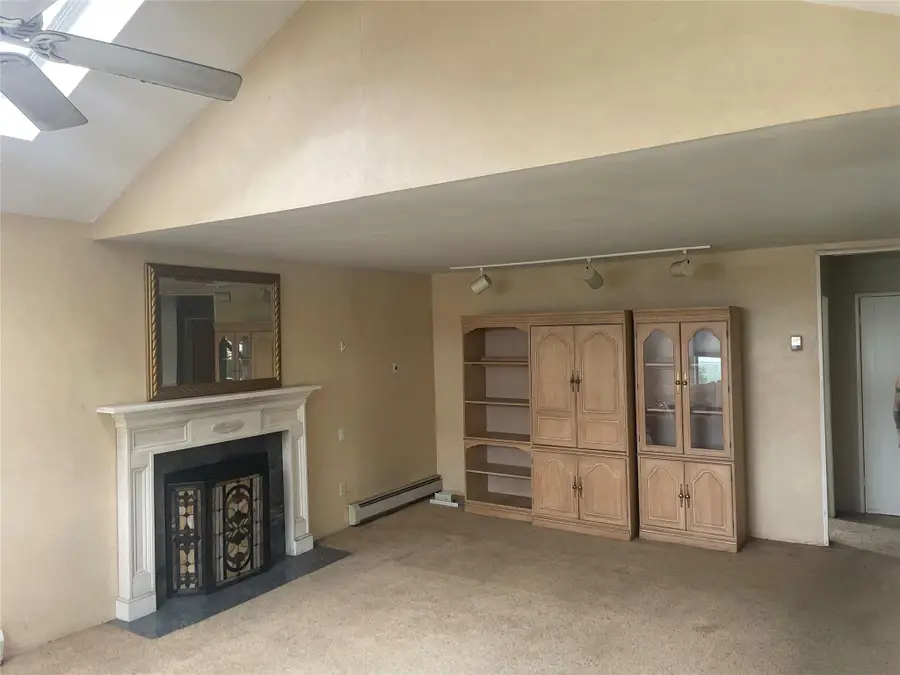 12 Slate Lane, Levittown, NY 11756 - Image #3