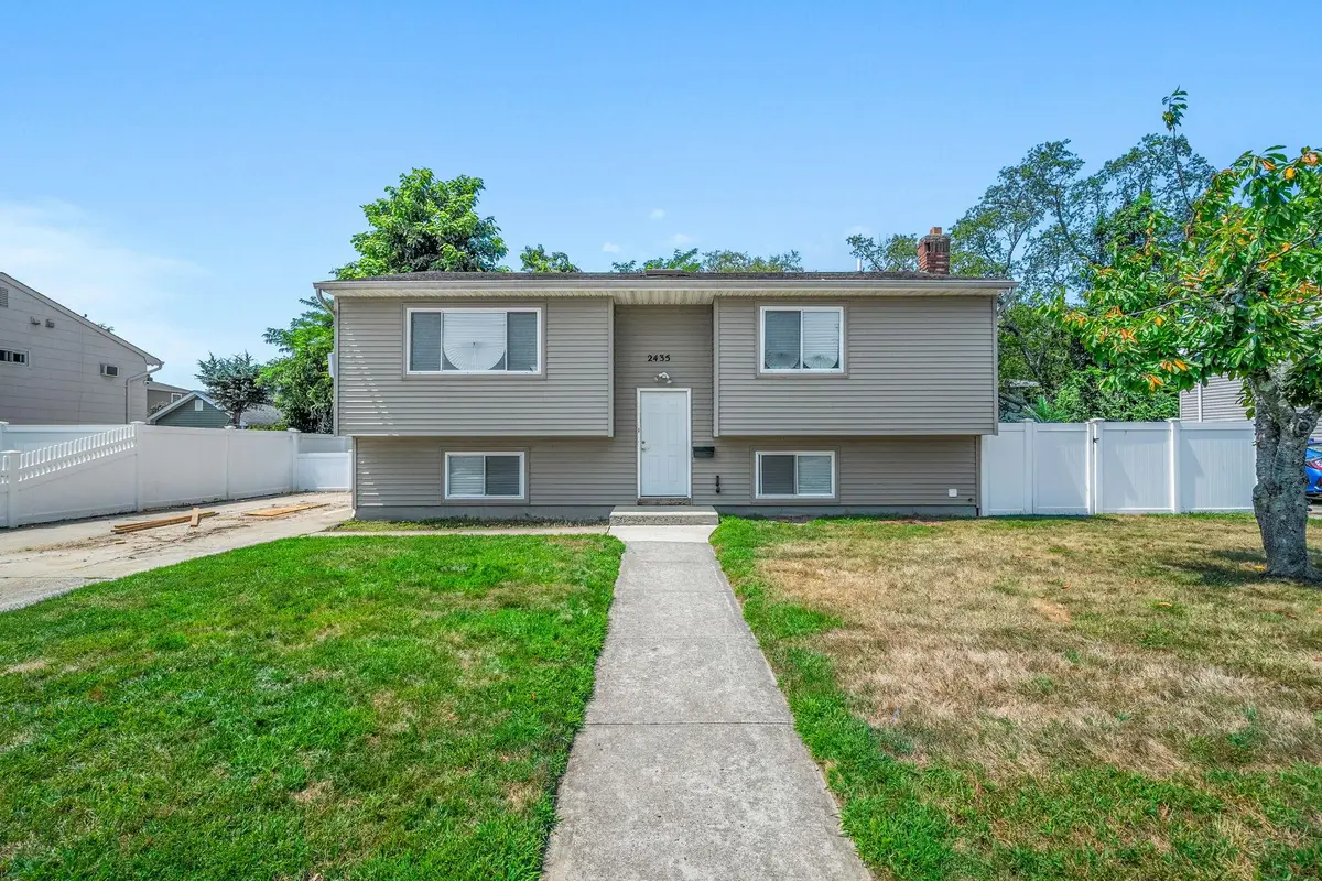 2435 Great Neck Road, Copiague, NY 11726 - Image #1