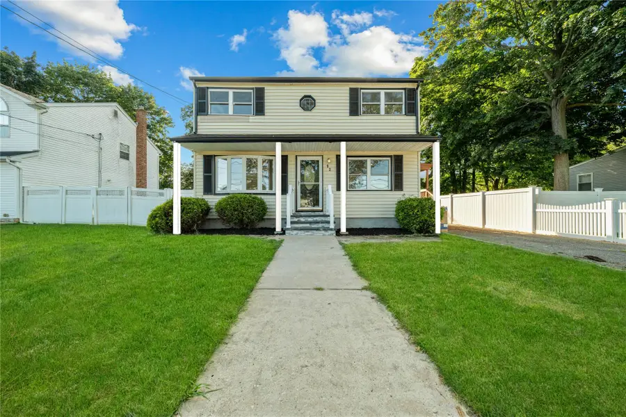 92 Washington Avenue, Deer Park, NY 11729 - #2