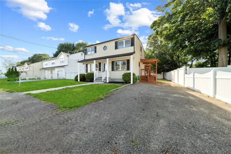 92 Washington Avenue, Deer Park, NY 11729 - #3