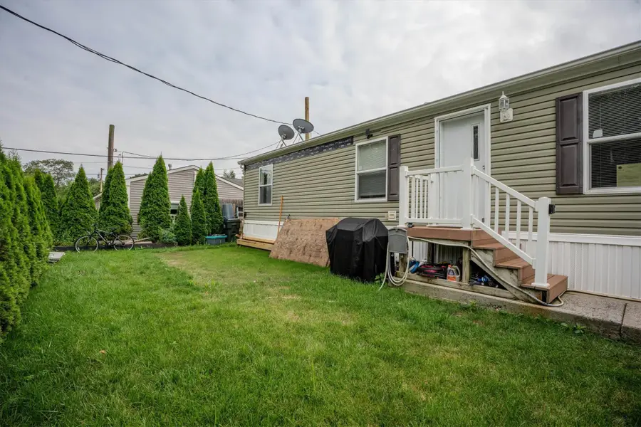 1795 Osborn Avenue #54, Riverhead, NY 11901 - Image #3