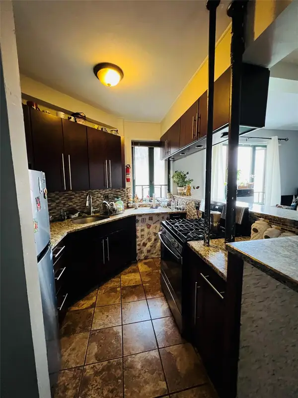 89 Metropolitan Oval #7B, Bronx, NY 10462