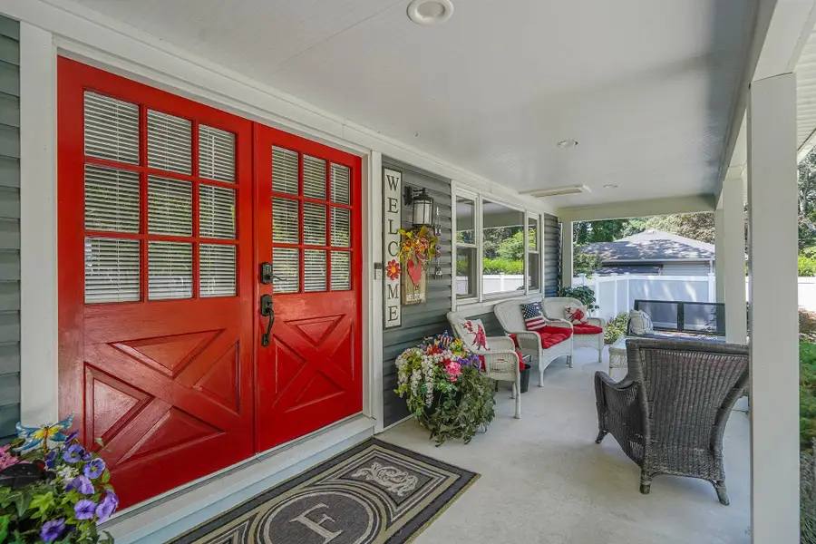 130 Parkside Avenue, Miller Place, NY 11764 - Image #2