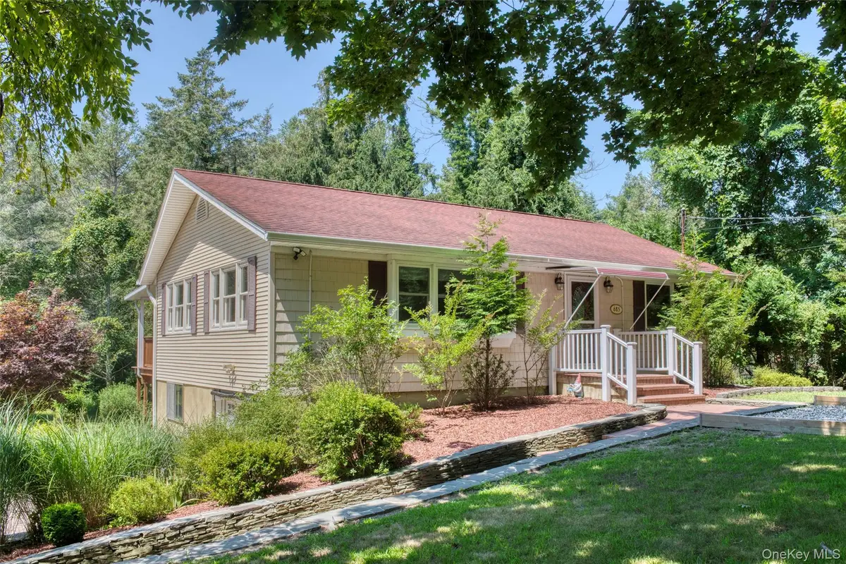 685 Greenway W, Orient, NY 11957 - Image #1