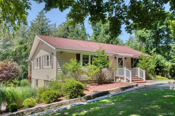 685 Greenway W, Orient, NY 11957