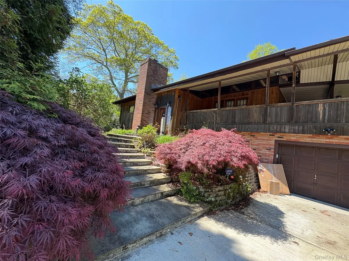 6 Annette Lane, East Moriches, NY 11940 - Image #1