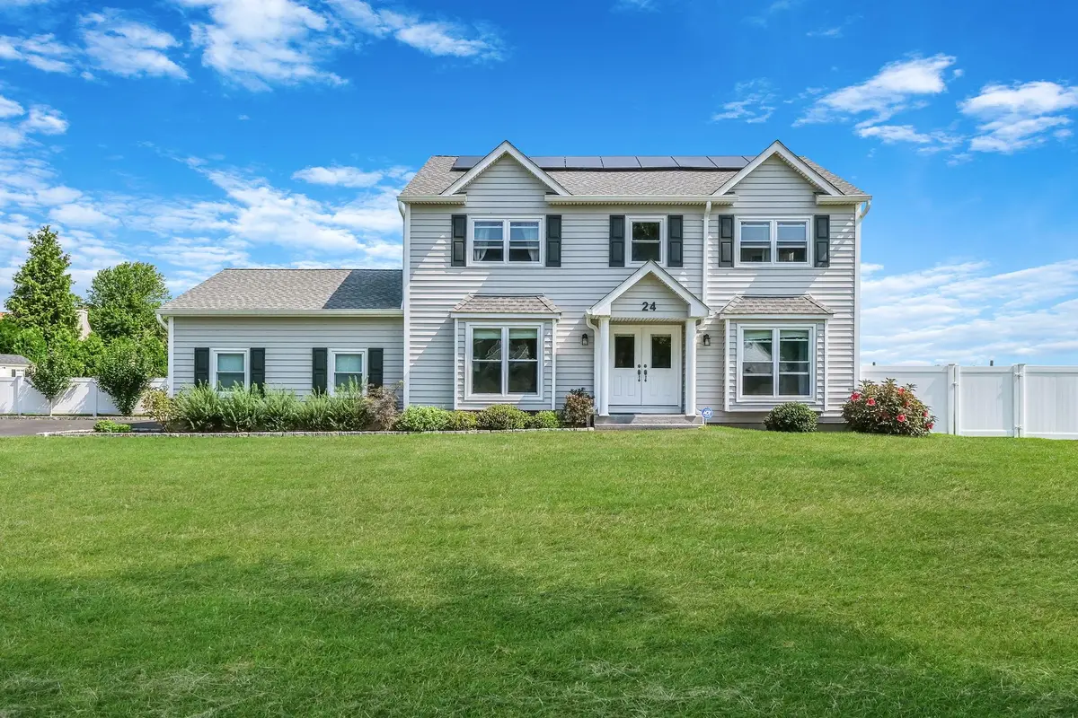 24 Pleasant Court, Baiting Hollow, NY 11933 - Image #1