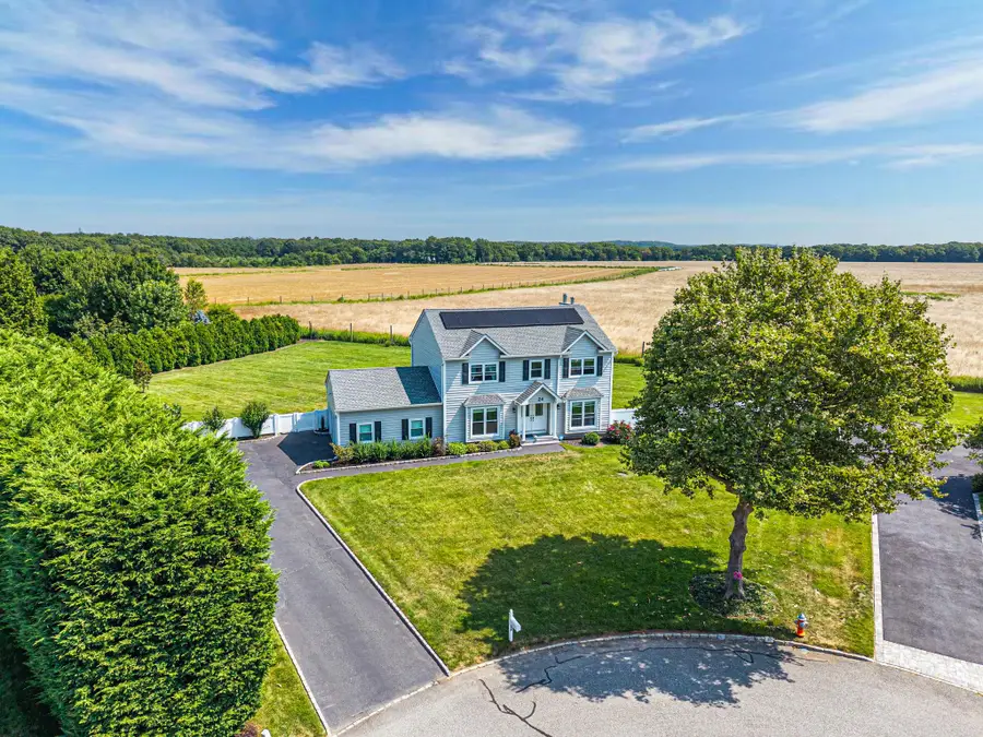 24 Pleasant Court, Baiting Hollow, NY 11933 - Image #3