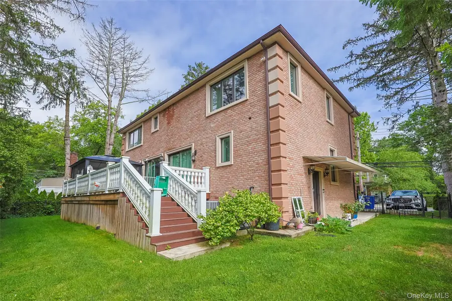 90 Baker Hill Road, Great Neck, NY 11023 - Image #3