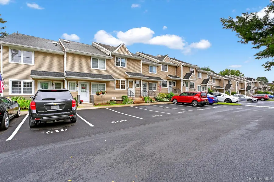 608 Covington Green Lane, Patterson, NY 12563 - Image #2