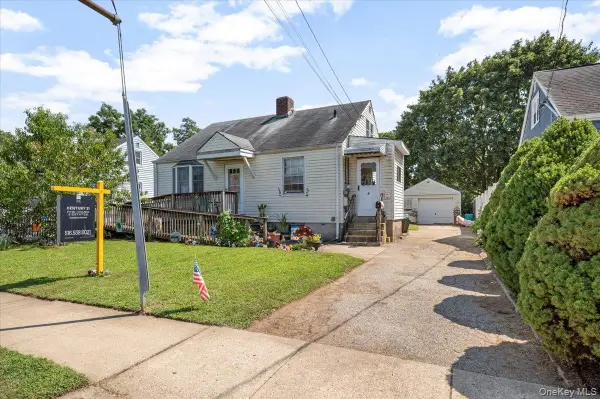 9 Revere Avenue, Bethpage, NY 11714