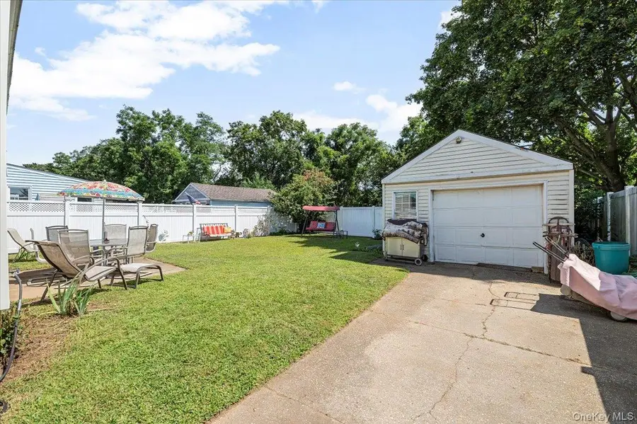 9 Revere Avenue, Bethpage, NY 11714 - Image #3