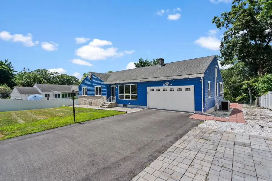 51 Loockerman Avenue, Poughkeepsie, NY 12601 - Image #2