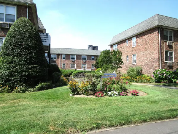 20 Daley Place #225, Lynbrook, NY 11563