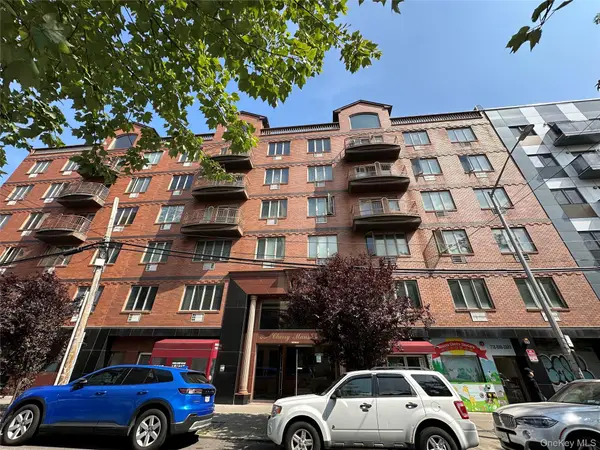 140-26 Cherry Avenue #5D, Flushing, NY 11355