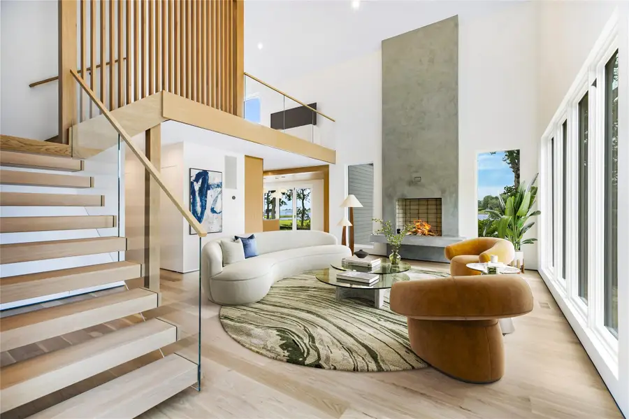 6370 Skunk Lane, Cutchogue, NY 11935 - Image #2