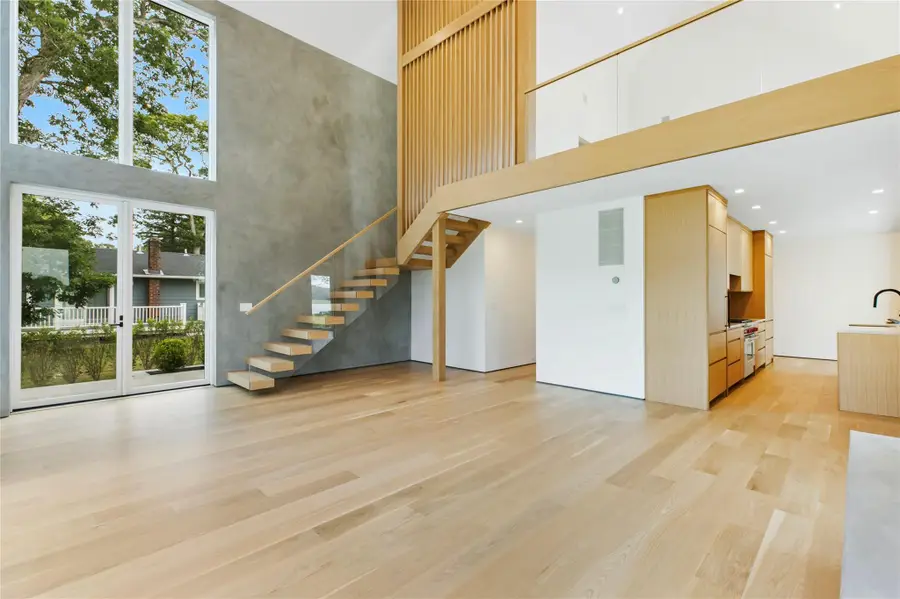 6370 Skunk Lane, Cutchogue, NY 11935 - Image #3