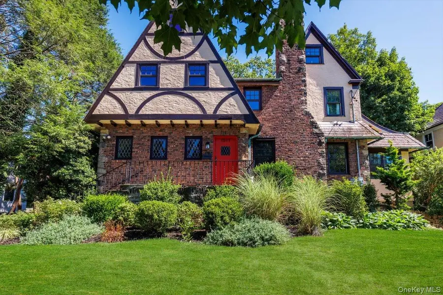 1017 The Parkway, Mamaroneck, NY 10543 - Image #2