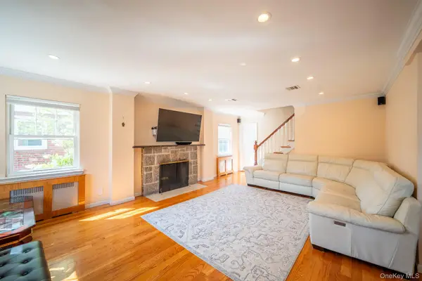 75-22 186th Street, Fresh Meadows, NY 11366