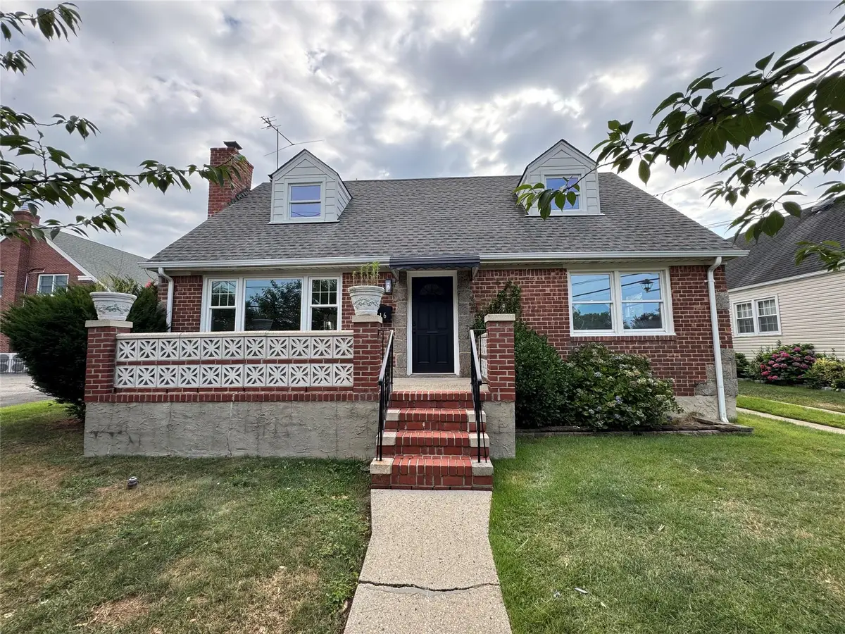 616 William Street, New Hyde Park, NY 11040 - Image #1