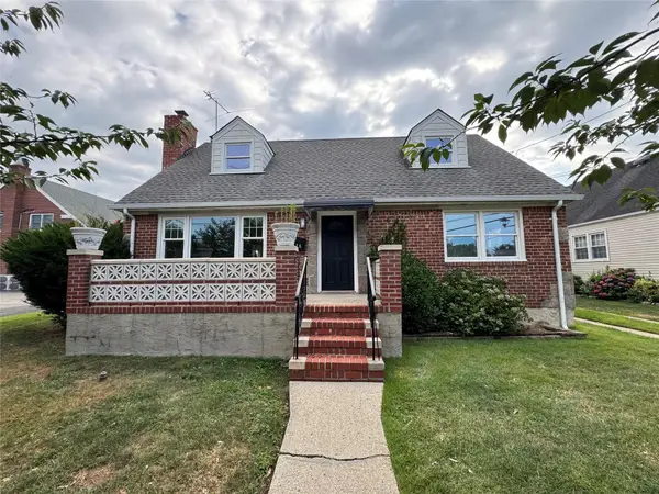 616 William Street, New Hyde Park, NY 11040