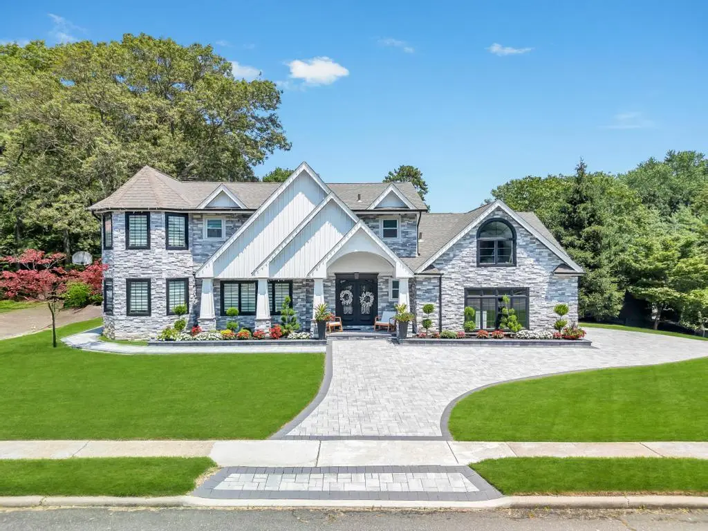 54 Pine Hill Lane, Dix Hills, NY 11746 - Image #1