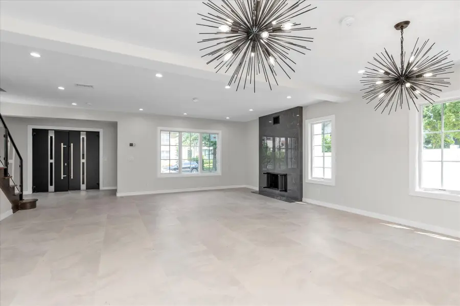 439 Bayview Avenue, Cedarhurst, NY 11516 - Image #3