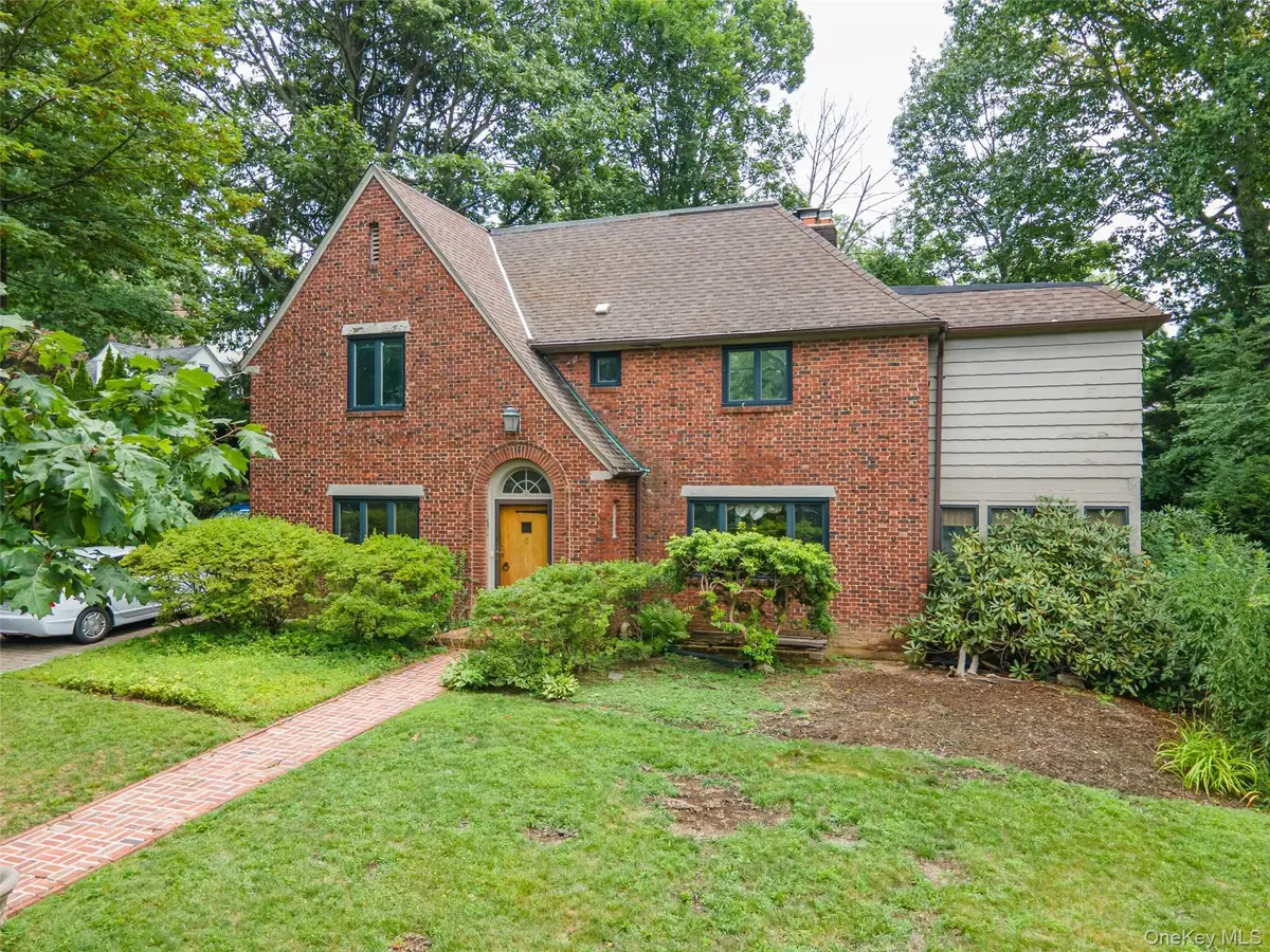 3 Buckingham Place, Great Neck, NY 11021 - Image #1