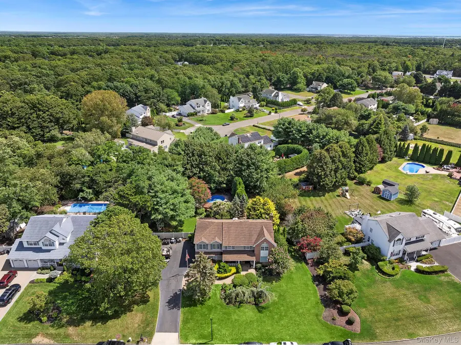 5 Windcrest Drive, Manorville, NY 11949 - Image #2