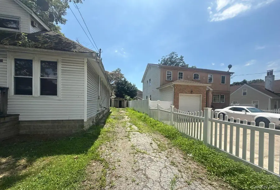 578 Seaman Avenue, Baldwin, NY 11510 - Image #2