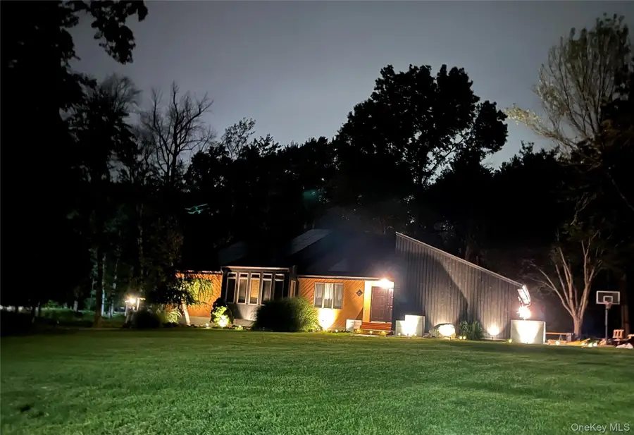 7 Elizabeth Court, Spring Valley, NY 10977 - Image #2