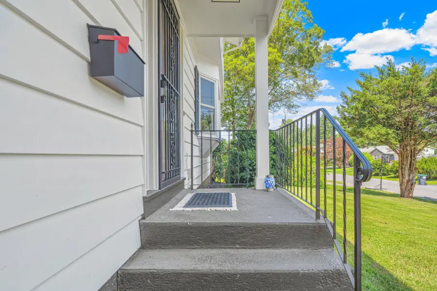 32 Redwood Road, Saugerties, NY 12477 - Image #2