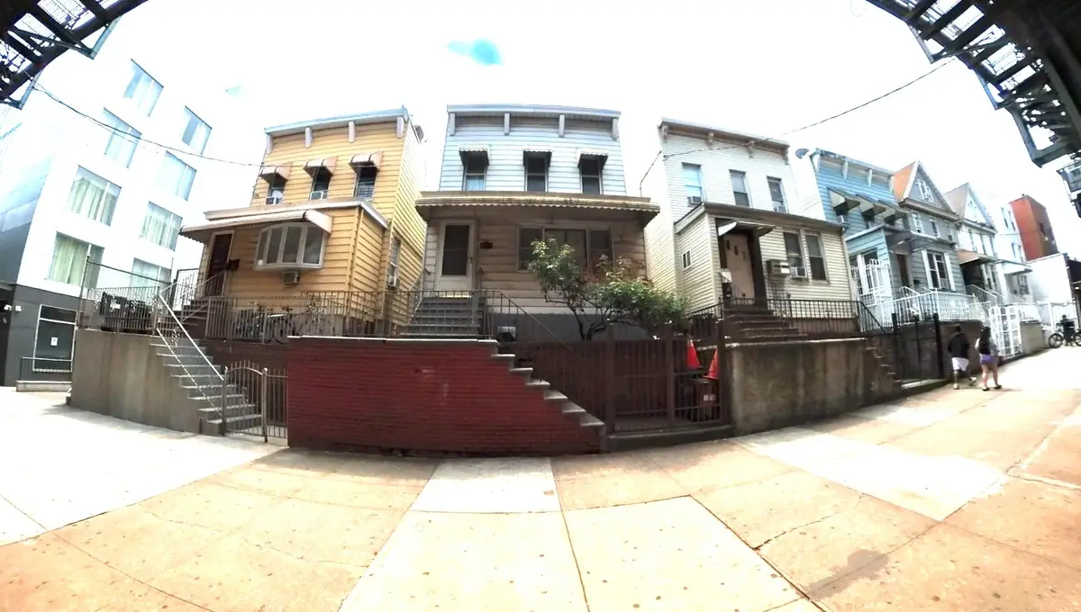 11214 Roosevelt Avenue, Corona, NY 11368 - #1