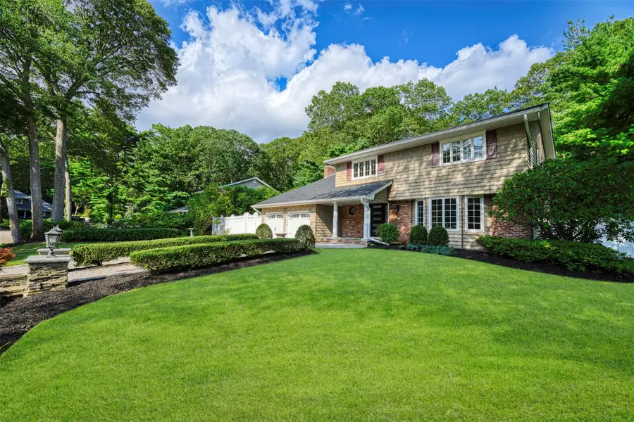 7 Windmill Court, Smithtown, NY 11787 - Image #3