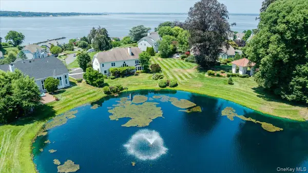 53 Pembroke Drive, Glen Cove, NY 11542