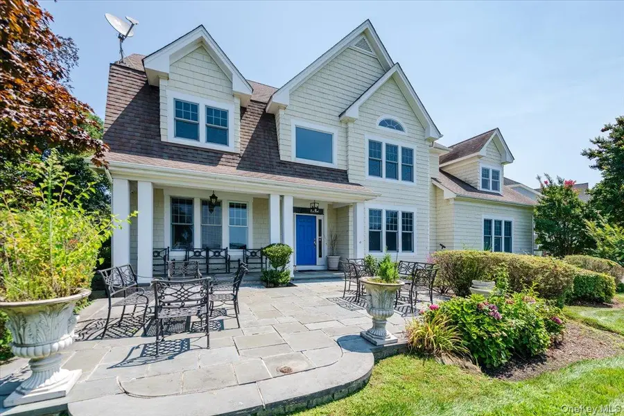 53 Pembroke Drive, Glen Cove, NY 11542 - Image #3