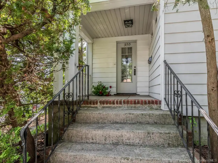 300 AKA 490 Odell Avenue, Yonkers, NY 10703 - Image #2