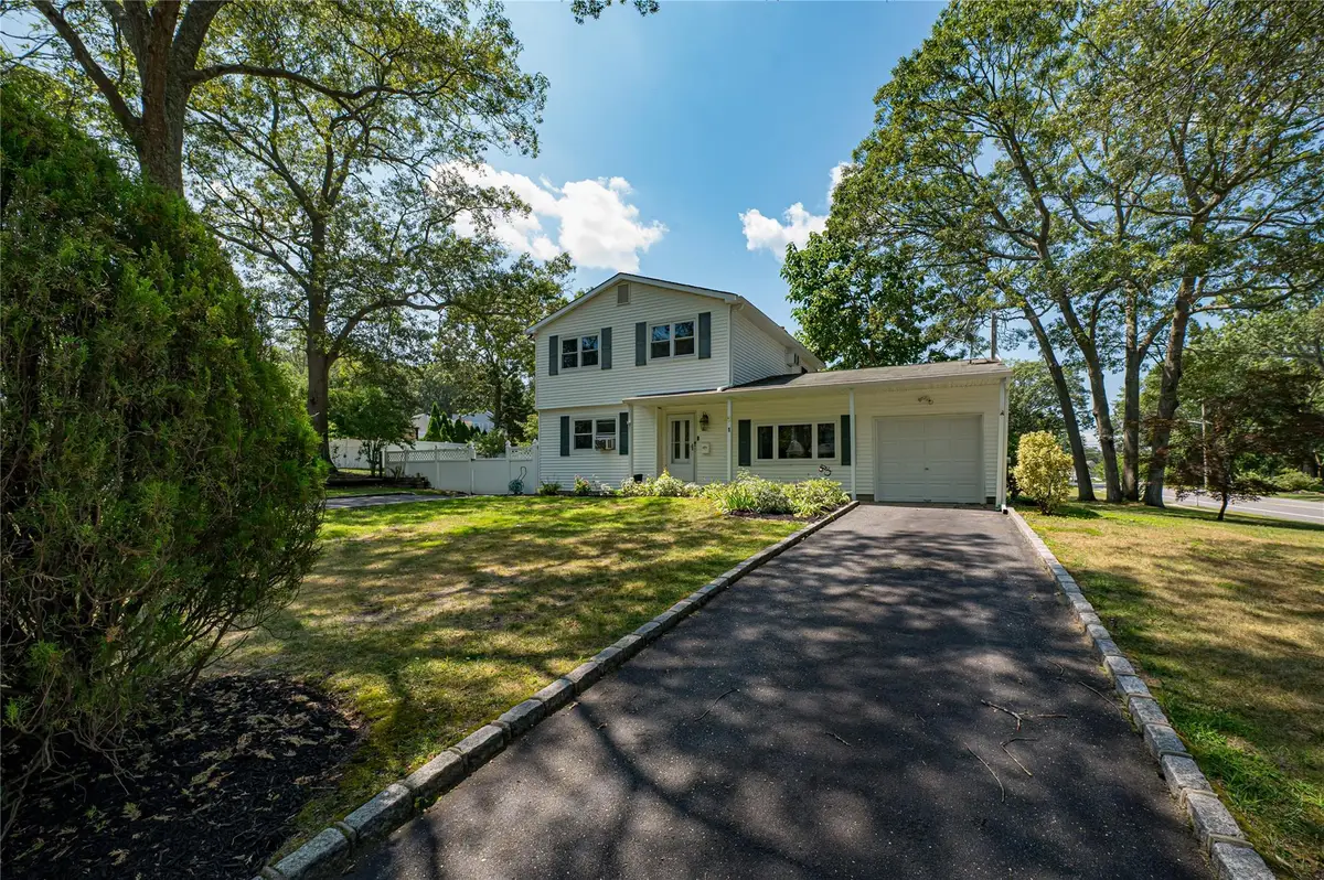 1 Eileen Court, Coram, NY 11727 - #1