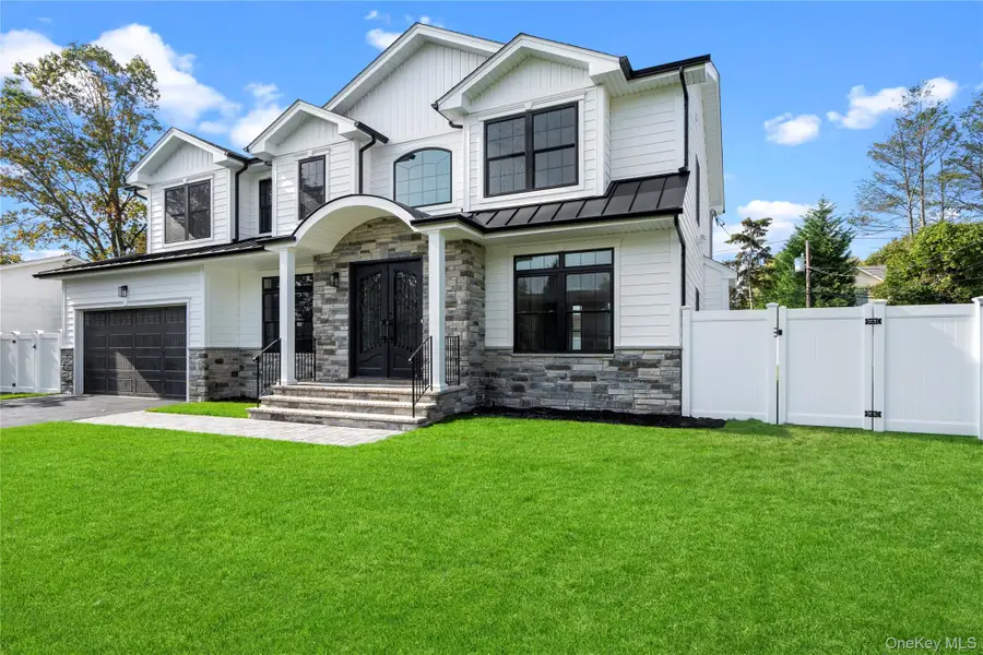 25 Westchester Avenue, Jericho, NY 11753 - Image #2