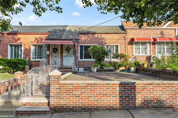 2009 42nd Street, Astoria, NY 11105