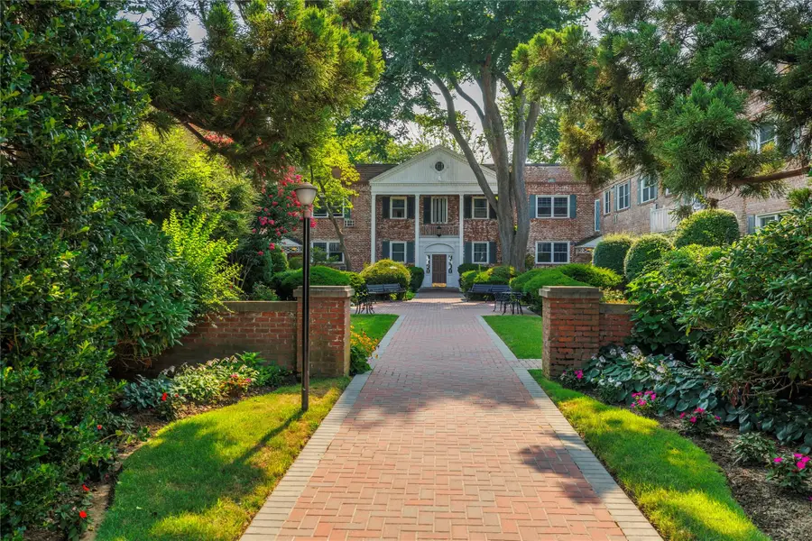 43 N Forest Avenue #E 21, Rockville Centre, NY 11570 - Image #2