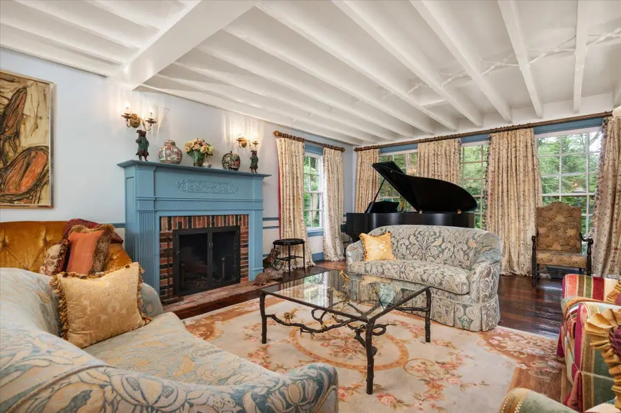 4 Clock Tower Lane, Old Westbury, NY 11568 - Image #2