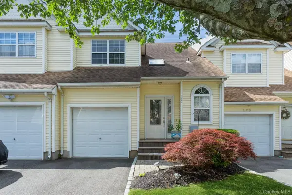 125 Cinnamon Court, Melville, NY 11747