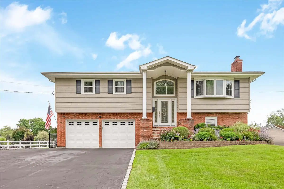 287 Cedar Avenue, Islip, NY 11751 - Image #1