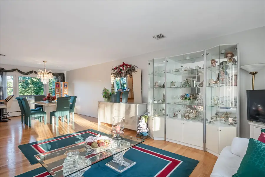 287 Cedar Avenue, Islip, NY 11751 - Image #2