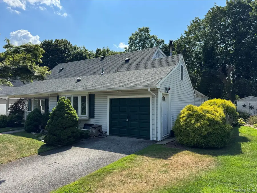 332 Jamaica Boulevard, Carle Place, NY 11514 - Image #2