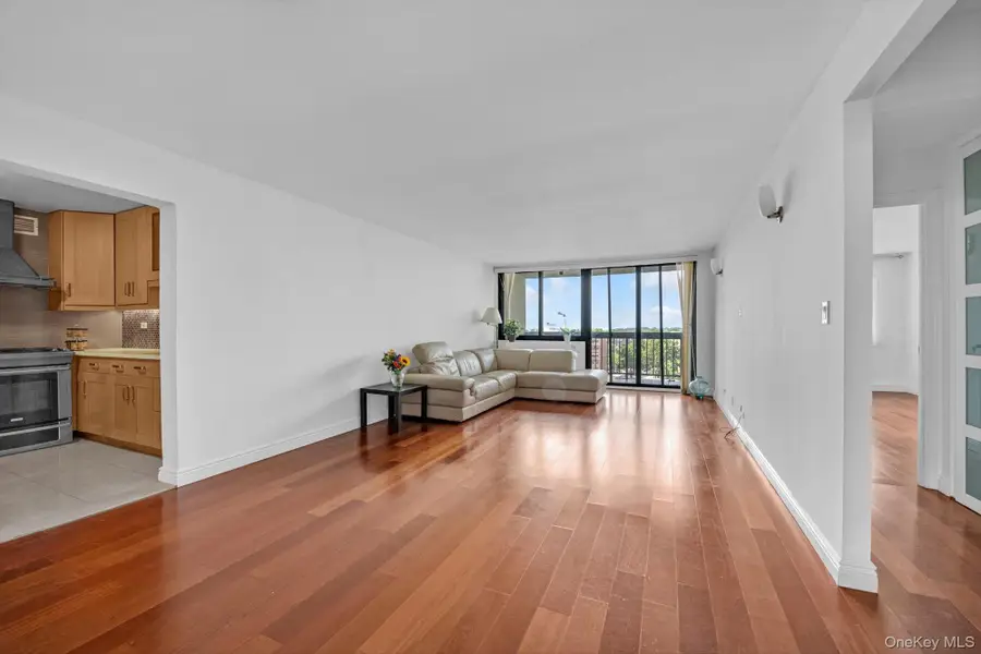 1 Bay Club Drive #8J, Bayside, NY 11360 - Image #3