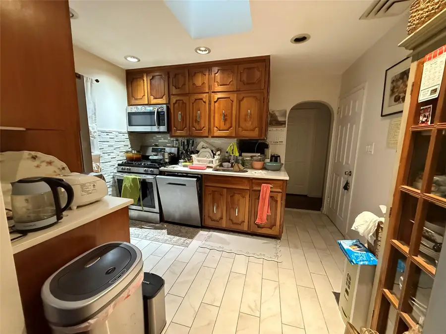 64-47 215 Street, Bayside, NY 11364 - Image #3