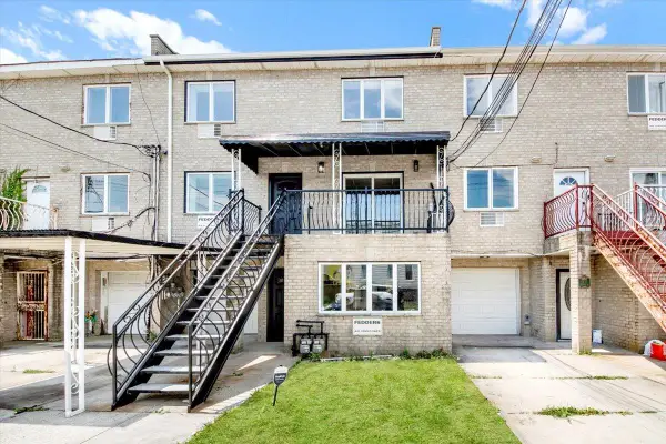 1869 Muliner Avenue, Bronx, NY 10462